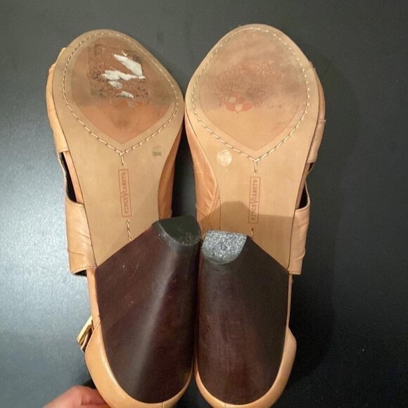 Modern Western Vince Camuto Peep Toe Heels Boho Chic Minimalist Booties - Picture 10 of 10